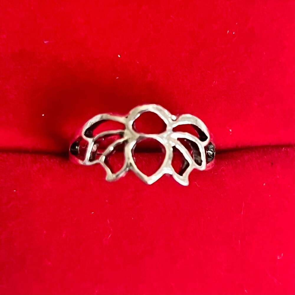 Bohemian Design Cutout Lotus Flower Silver Ring Size 6